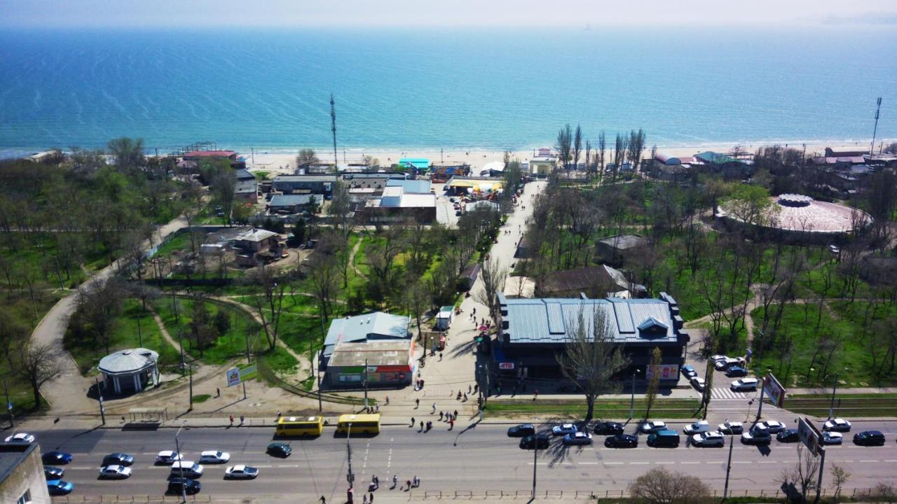 Уютная Квартира У Моря Lägenhet Odessa Exteriör bild